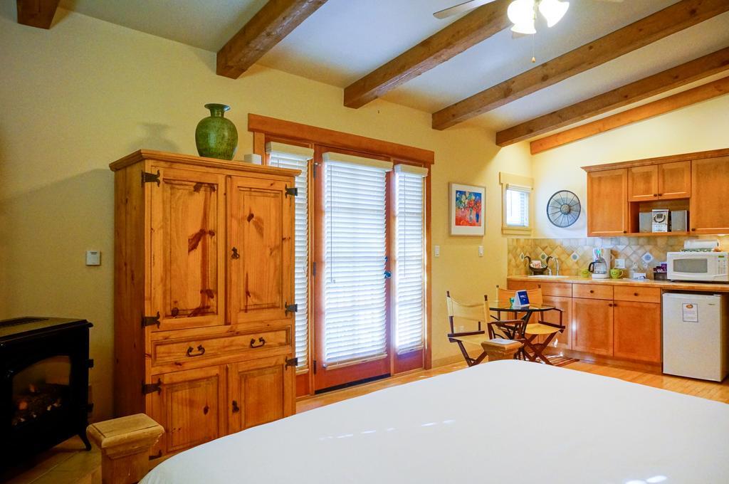 Blue Iguana Inn Ojai ภายนอก รูปภาพ