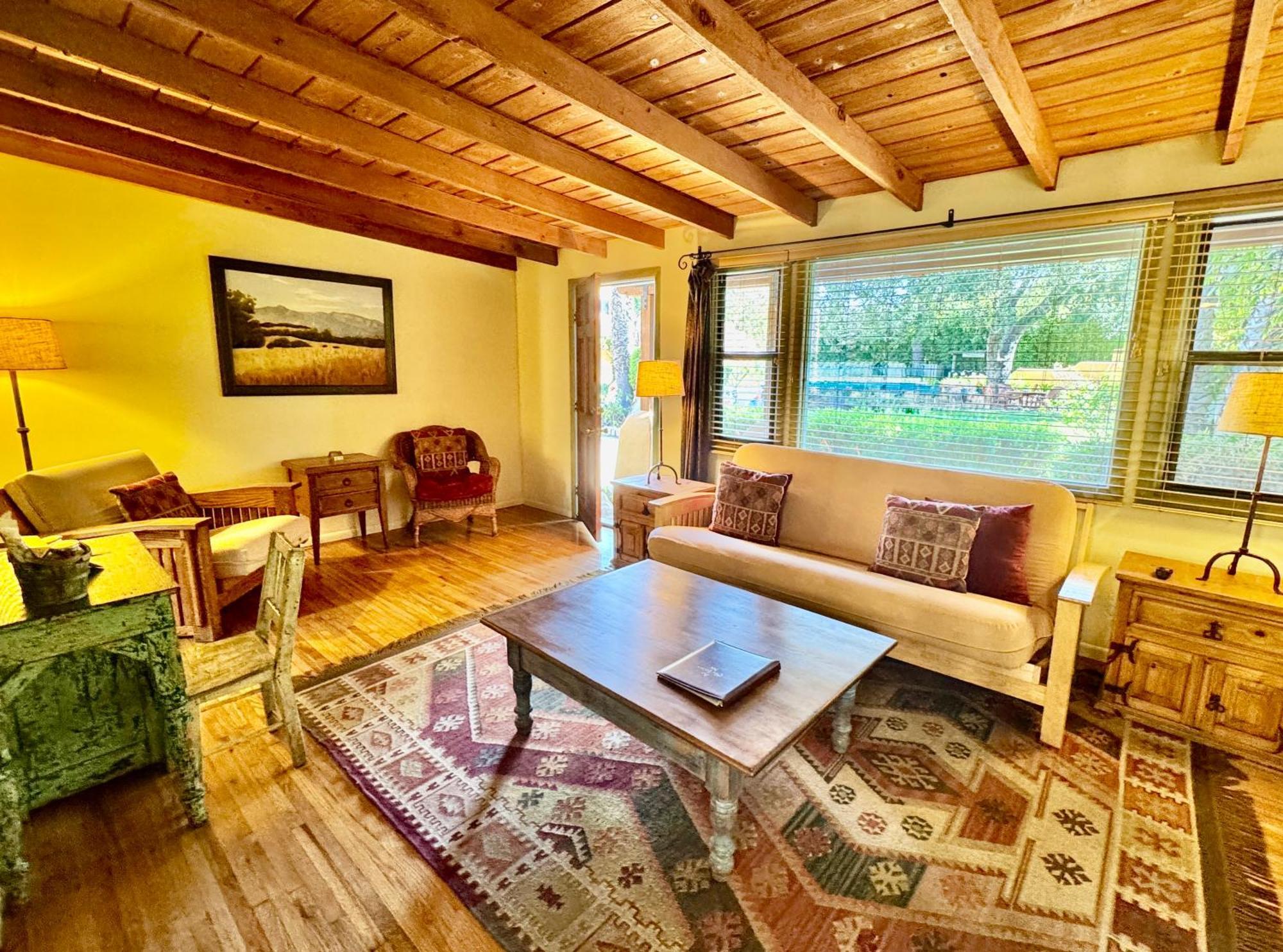 Blue Iguana Inn Ojai ภายนอก รูปภาพ